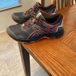 Asiss Gel Sonoma 5 Women’s 8.5 Athletic Shoes